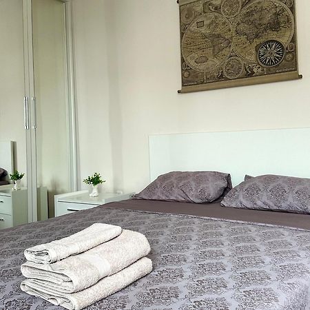Moonlight Charming Shelter - 3Br 180º Balcony View Leilighet Oradea Eksteriør bilde