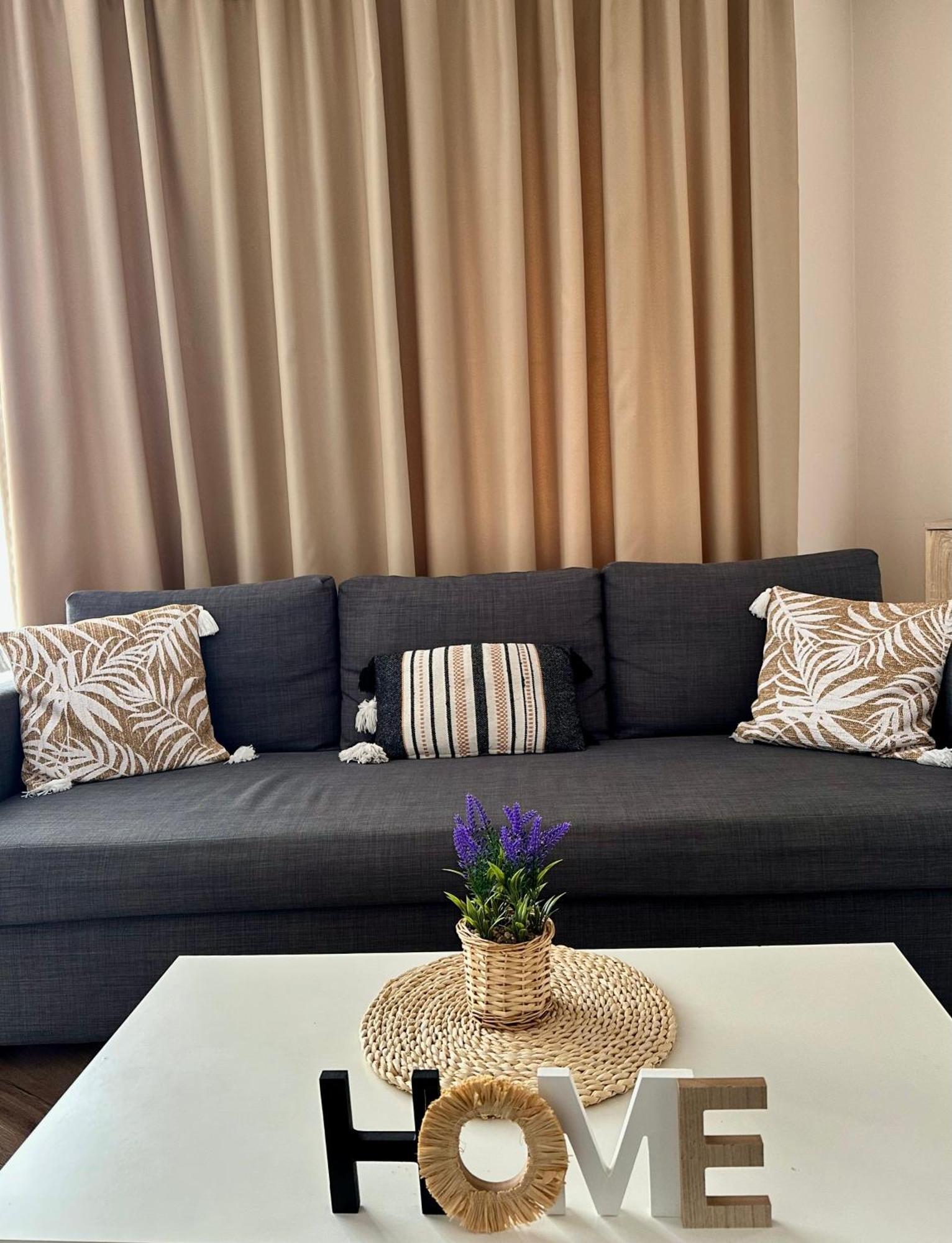 Moonlight Charming Shelter - 3Br 180º Balcony View Leilighet Oradea Eksteriør bilde